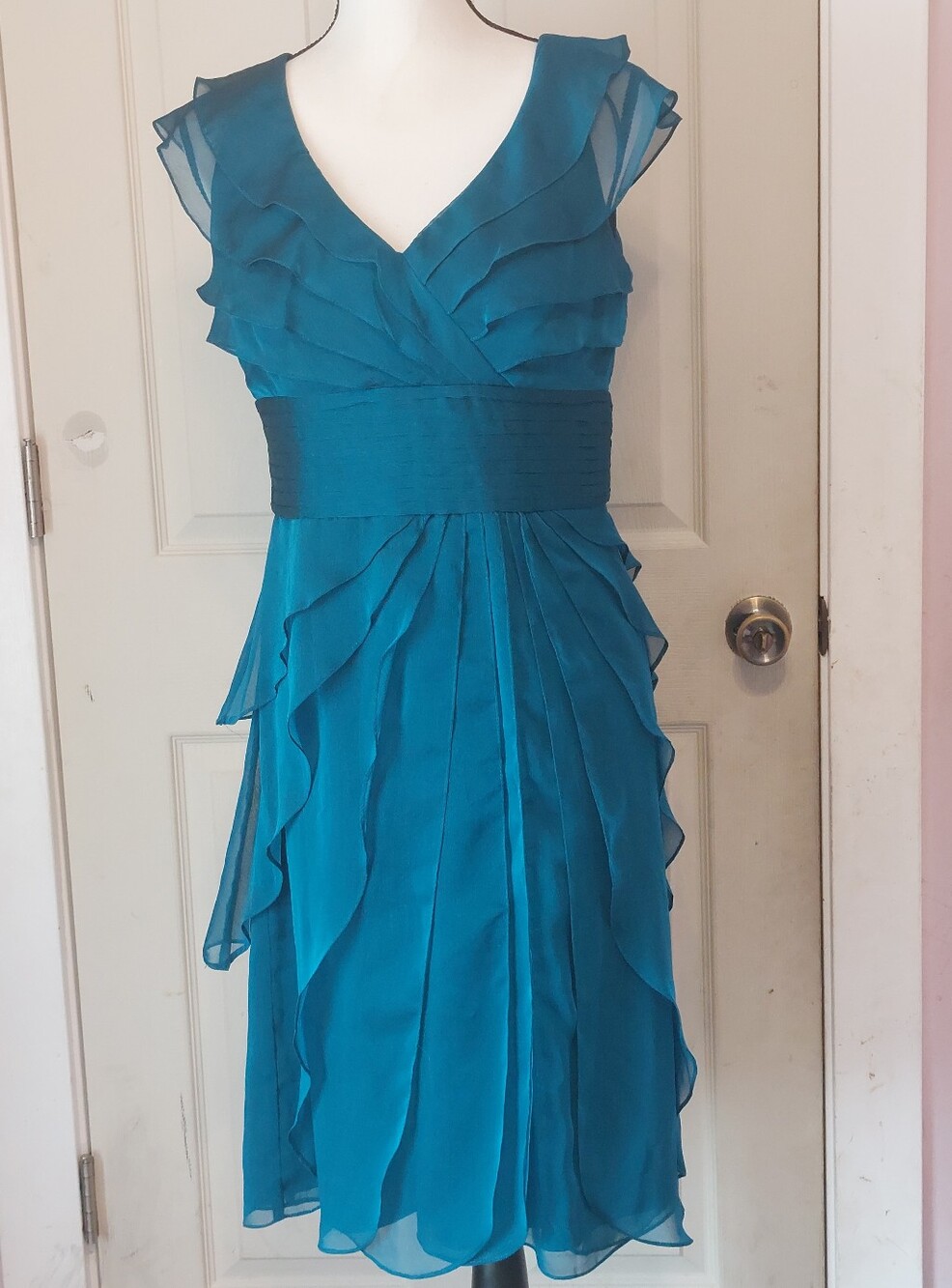 Adrianna Papell Occasions Teal Tiered Ruffles Cocktail Party Sheath Dress Size 8